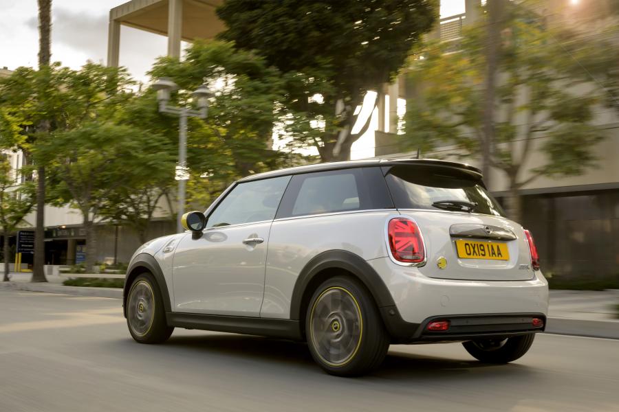  Mini Cooper SE (F56) 2019 года  (WW) (фото 17 из 132)
